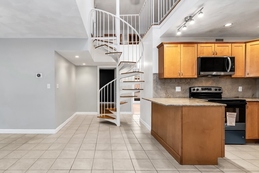 21 Margin Street # 33 Property Photo 12