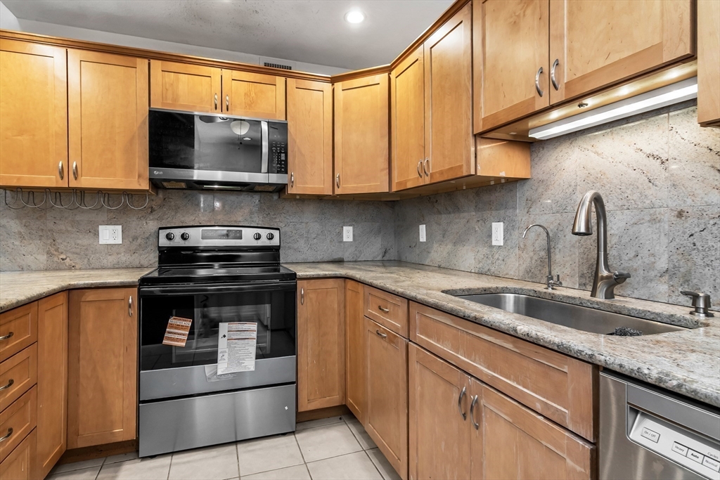 21 Margin Street # 33 Property Photo 14