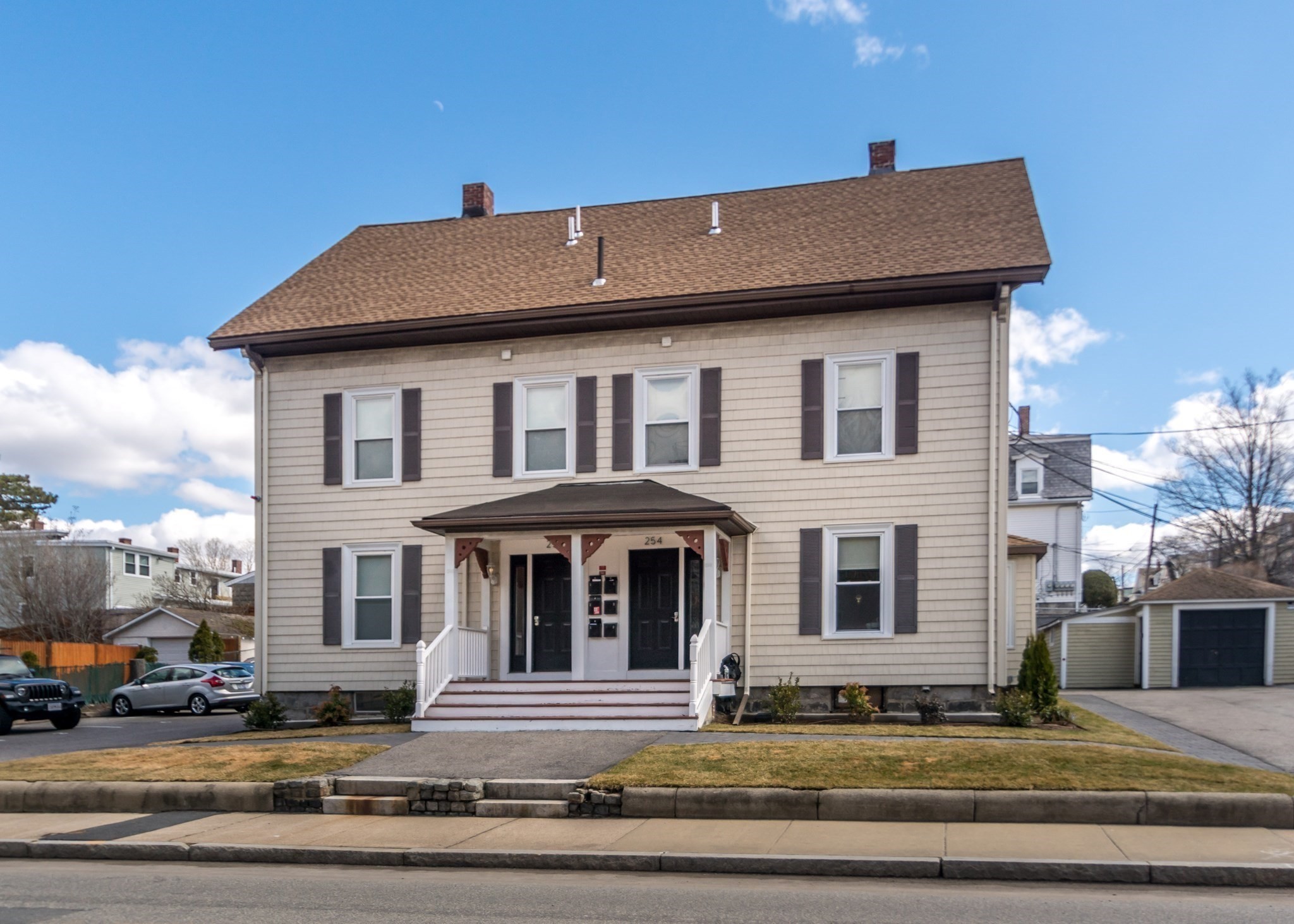 252-254 Crescent Street Property Photo 1