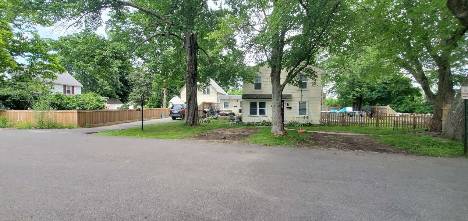 19 Wallis Park Property Photo 3
