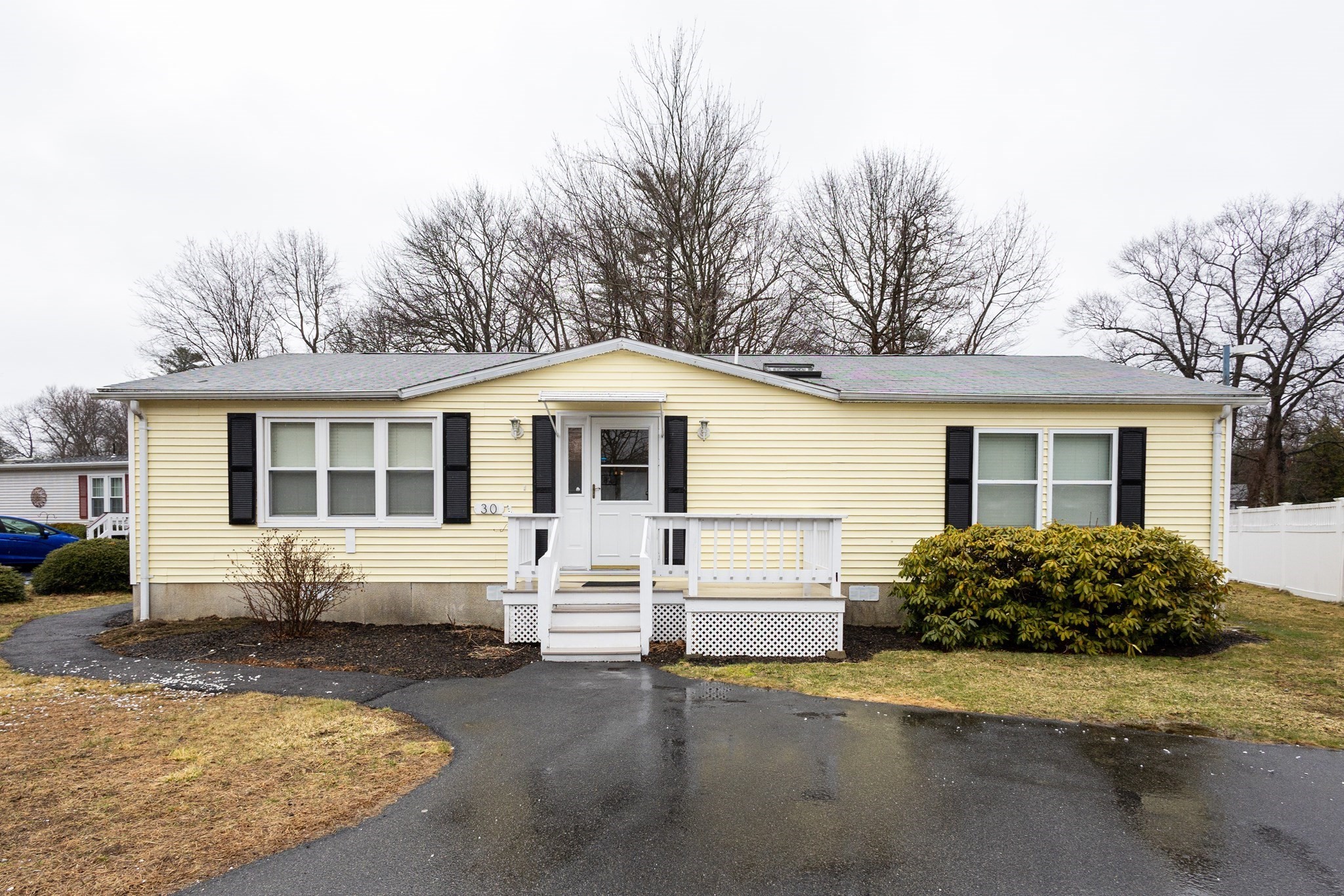 30 Leisurewood Drive Property Photo 1