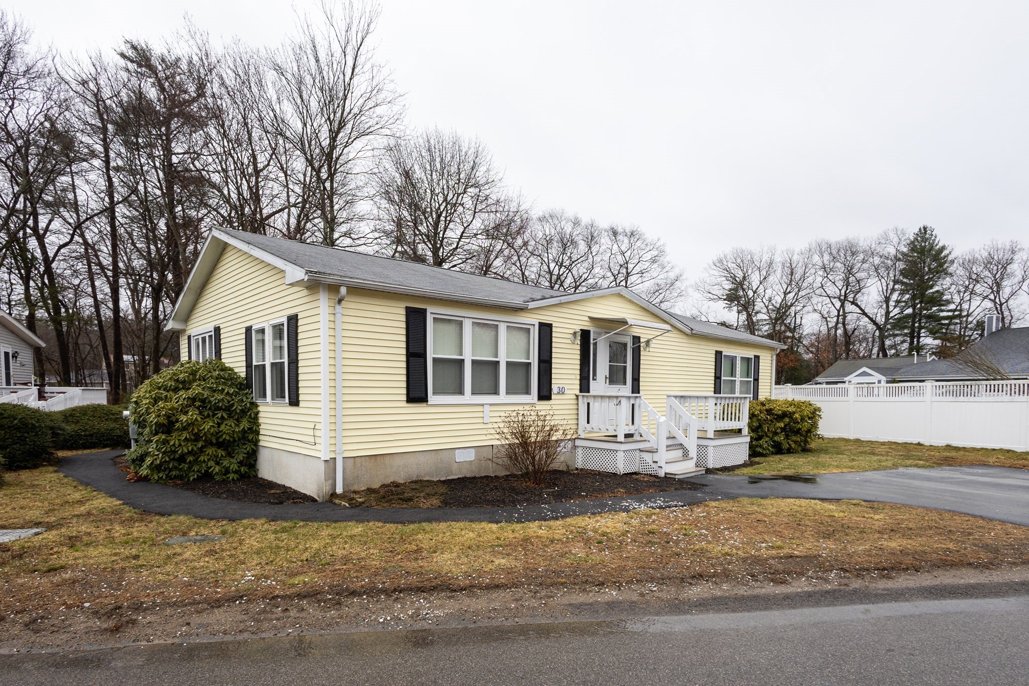 30 Leisurewood Drive Property Photo 2