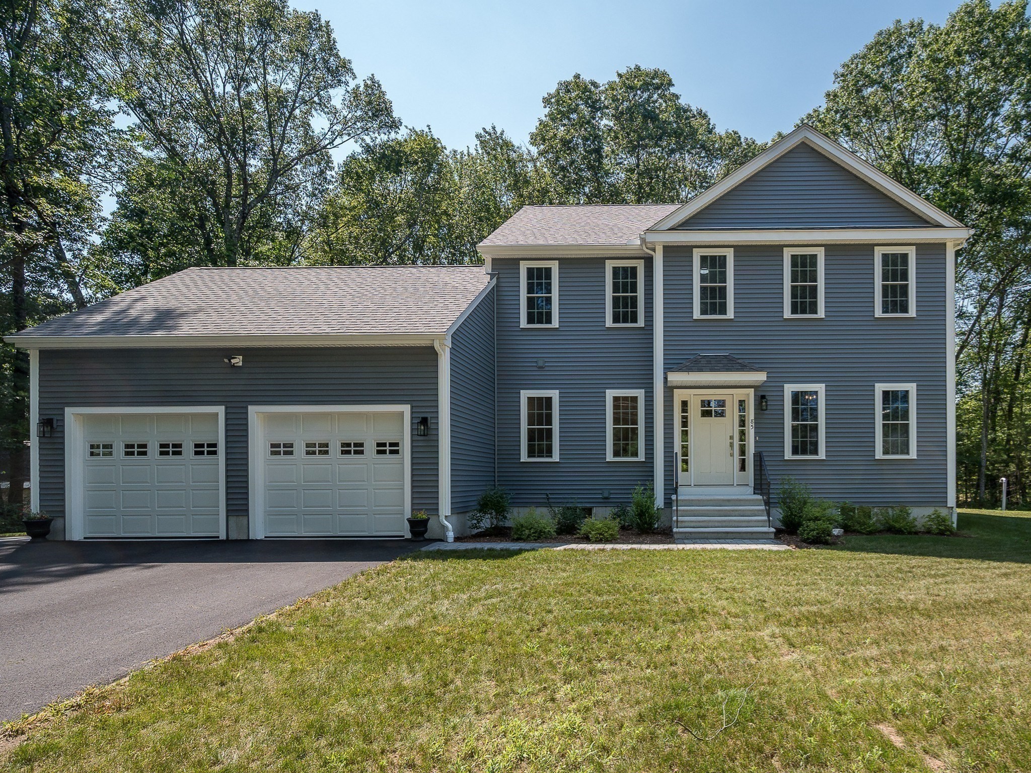 85 East St