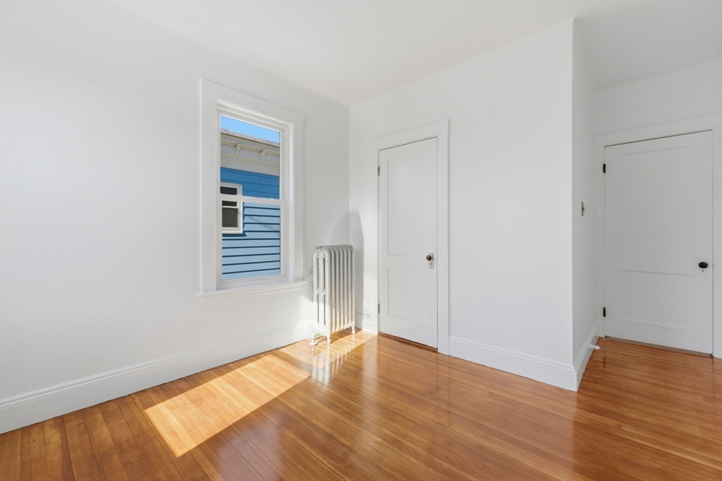 9 Sumner Sq Property Photo 4