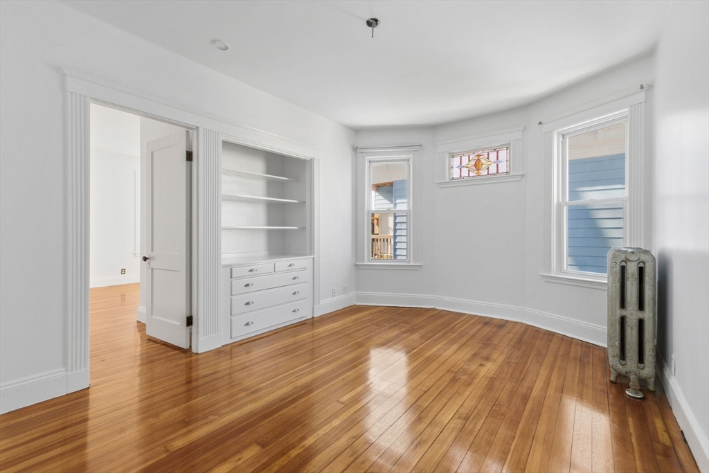 9 Sumner Sq Property Photo 5