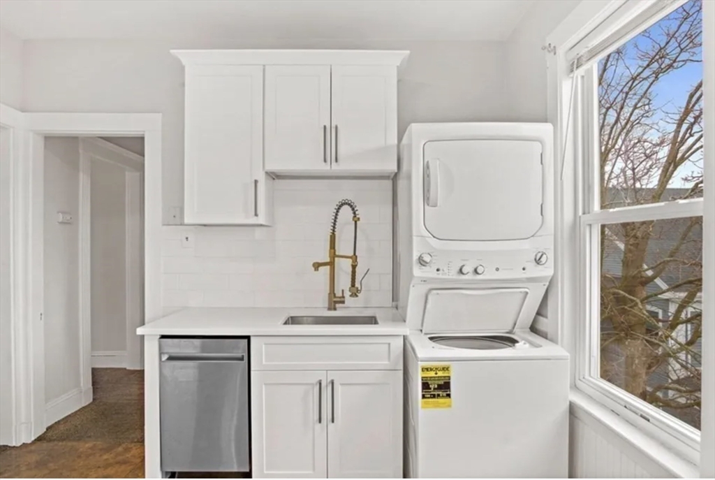 9 Sumner Sq Property Photo 7