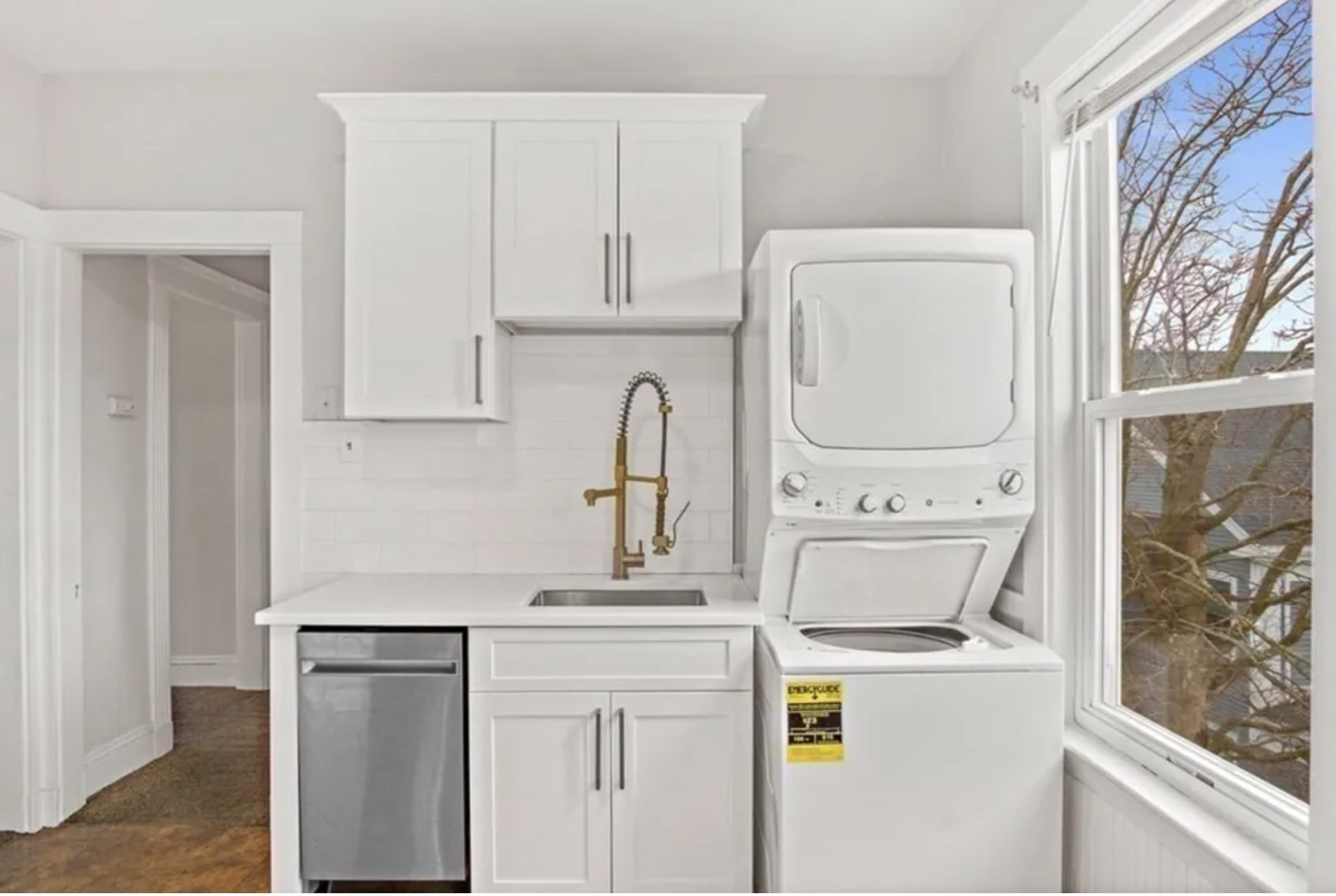 9 Sumner Sq Property Photo 7