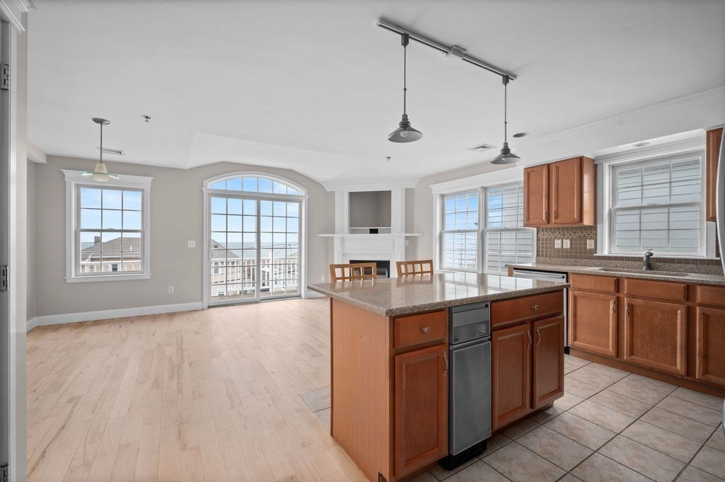 14 Atlantic Avenue # D Property Photo 12