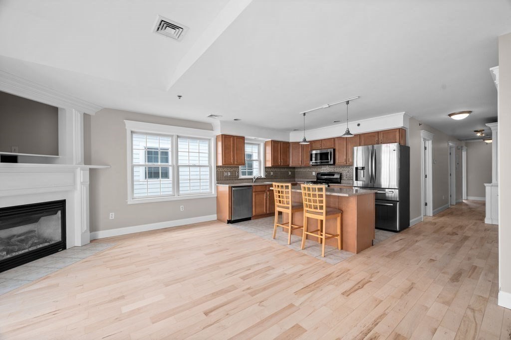 14 Atlantic Avenue # D Property Photo 13