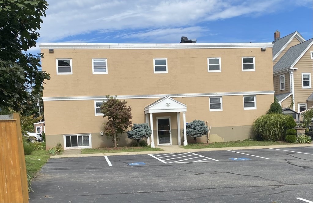 5 Andover Property Photo 3