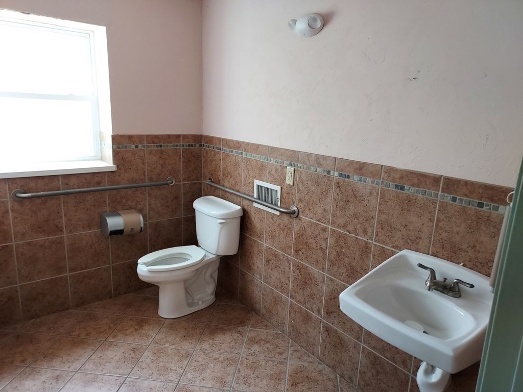 5 Andover Property Photo 13