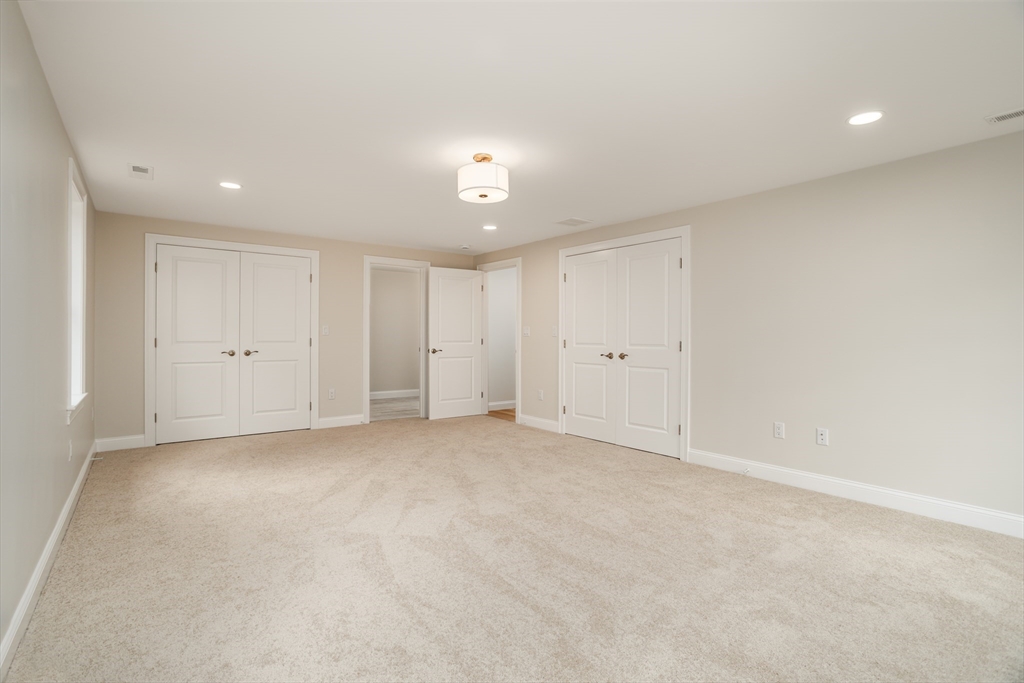 120 Maple St Property Photo 28
