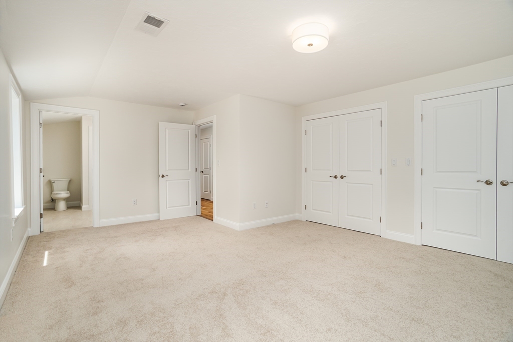 120 Maple St Property Photo 32