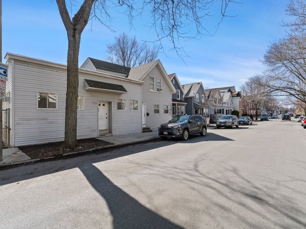 148 Pearl Property Photo 4