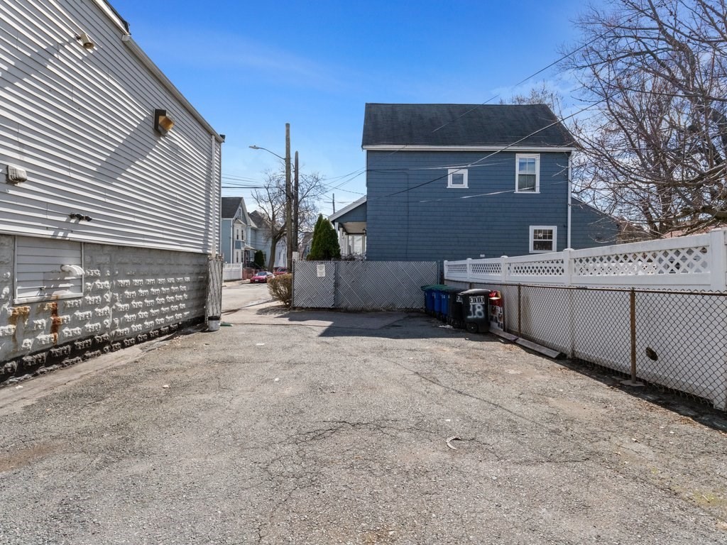 148 Pearl Property Photo 7