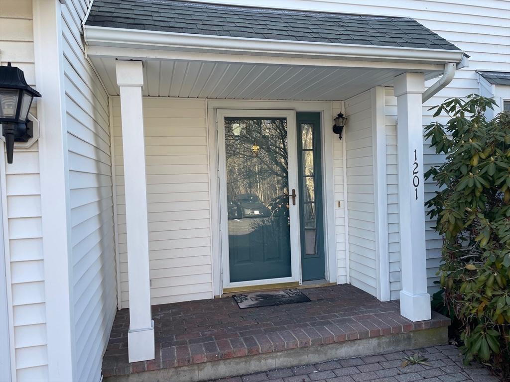 1201 Matthew Woods Dr # 1201 Property Photo 2