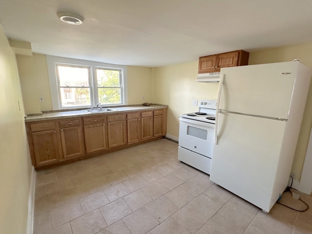 227 Bridge Street # 3 Property Photo 5