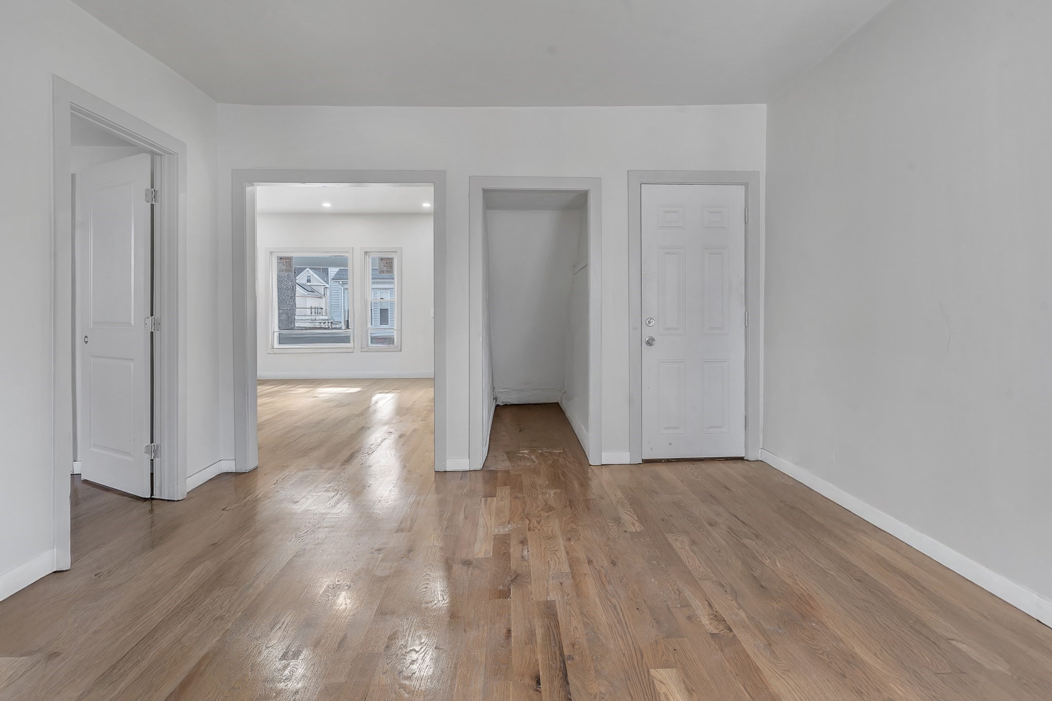 25 Tremont St Property Photo 7