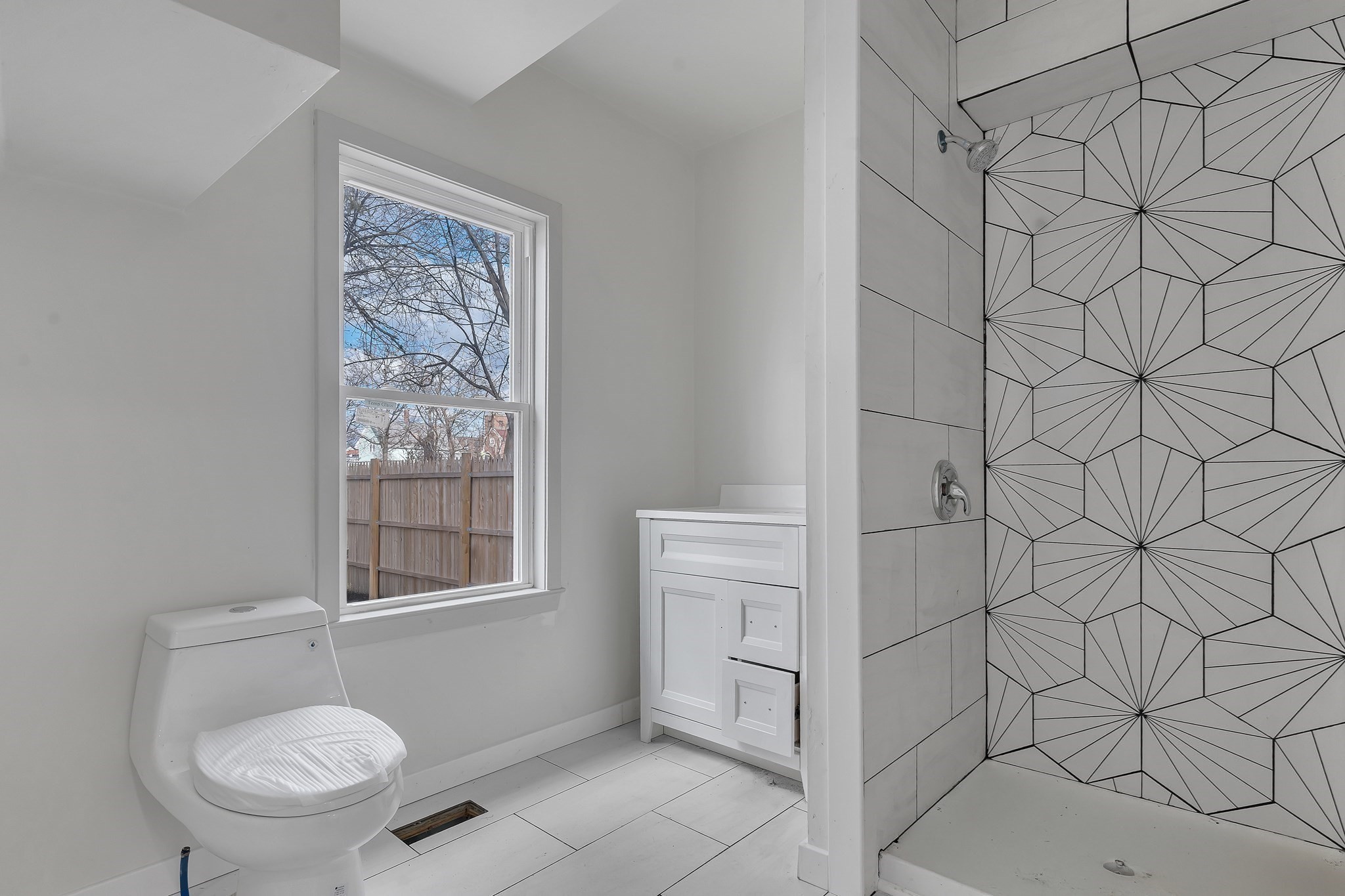 25 Tremont St Property Photo 11