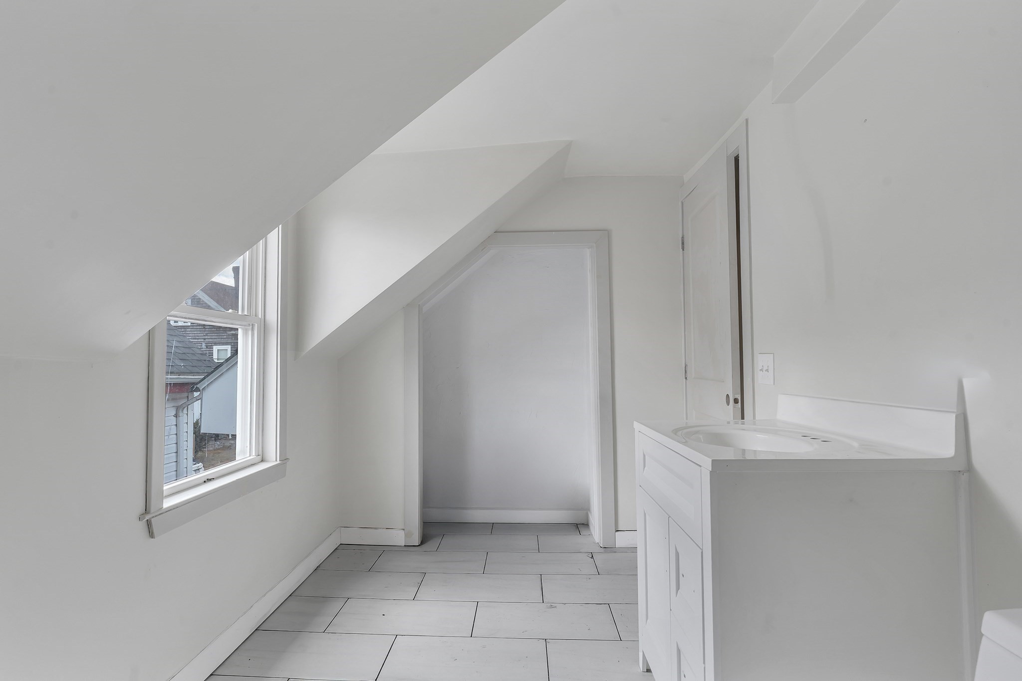 25 Tremont St Property Photo 17