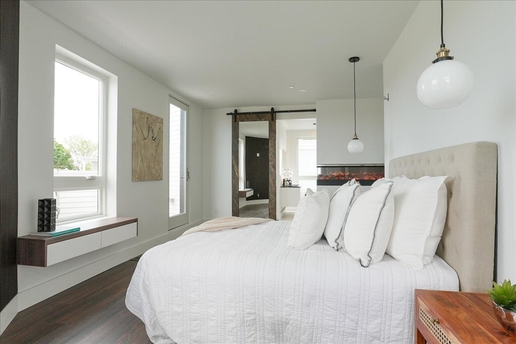 29 Woodford St # 1 Property Photo 15