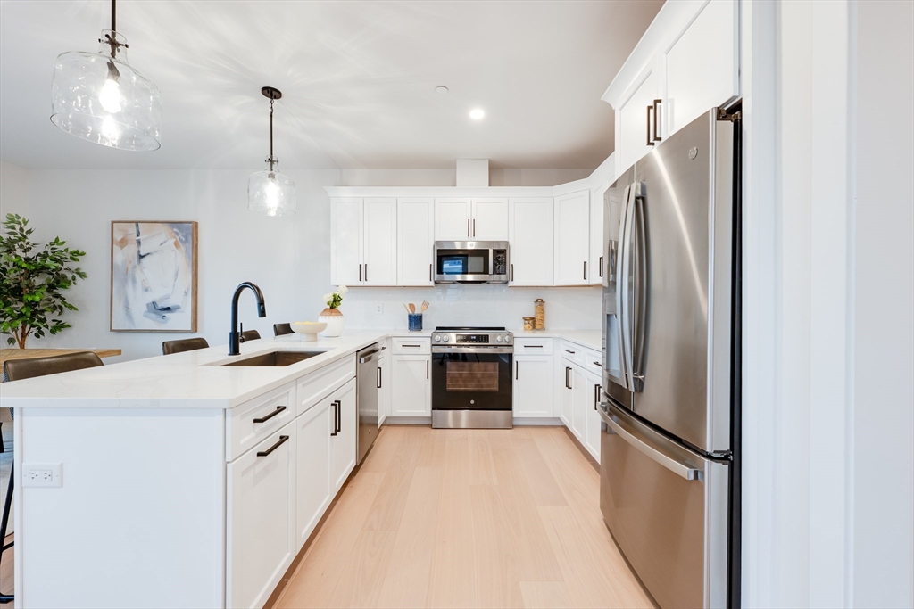 62 Foundry St # 202 Property Photo 4