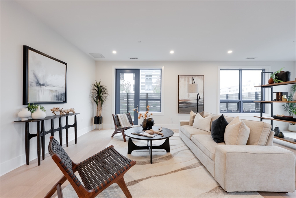62 Foundry St # 202 Property Photo 8