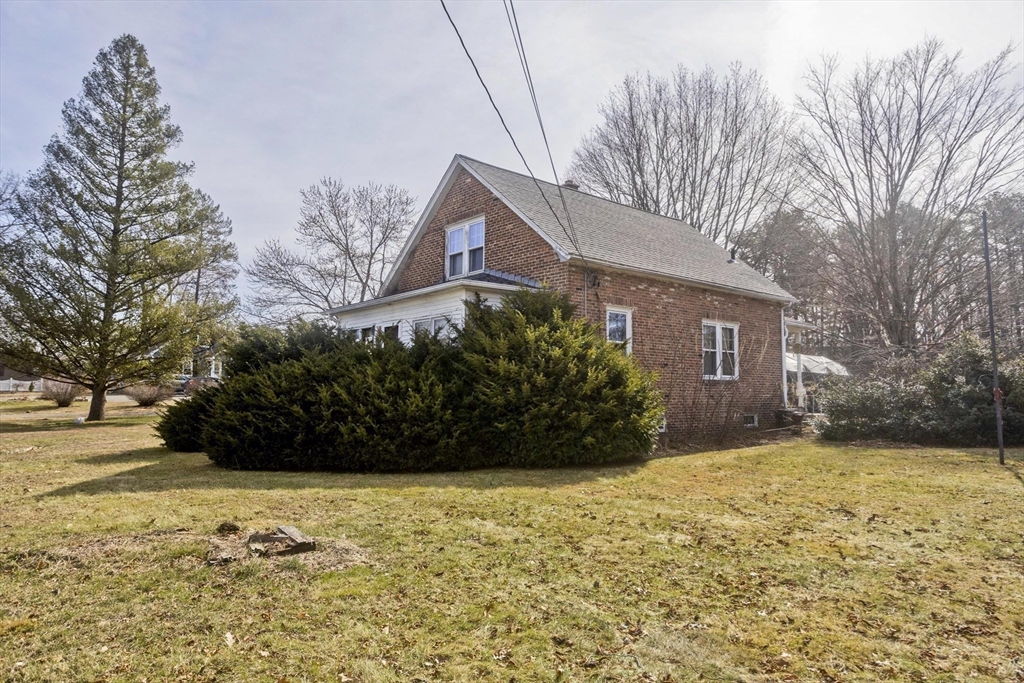 1019 Burnett Rd Property Photo 4
