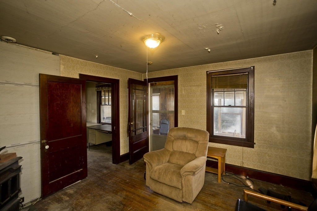 1019 Burnett Rd Property Photo 18