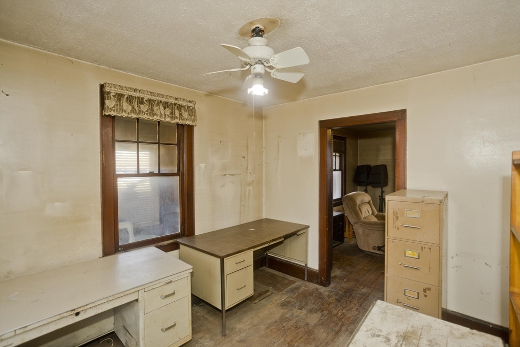 1019 Burnett Rd Property Photo 22