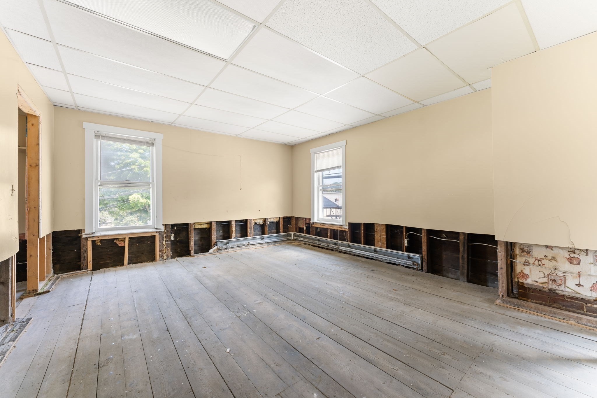 18 Central St Property Photo 2