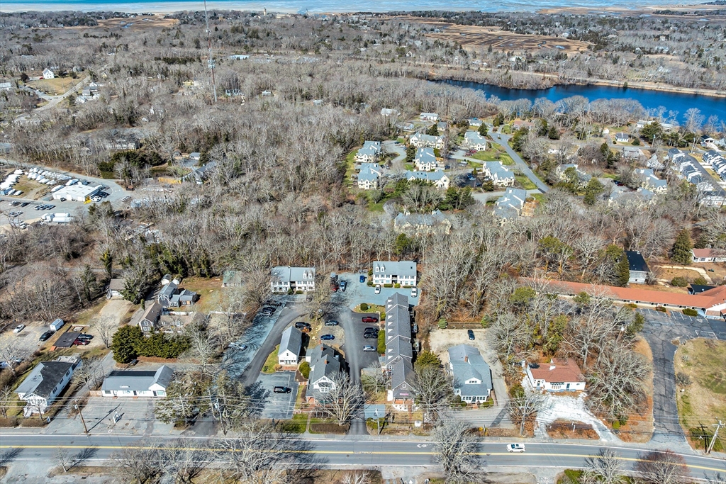 80-82 Cranberry Highway Property Photo 11