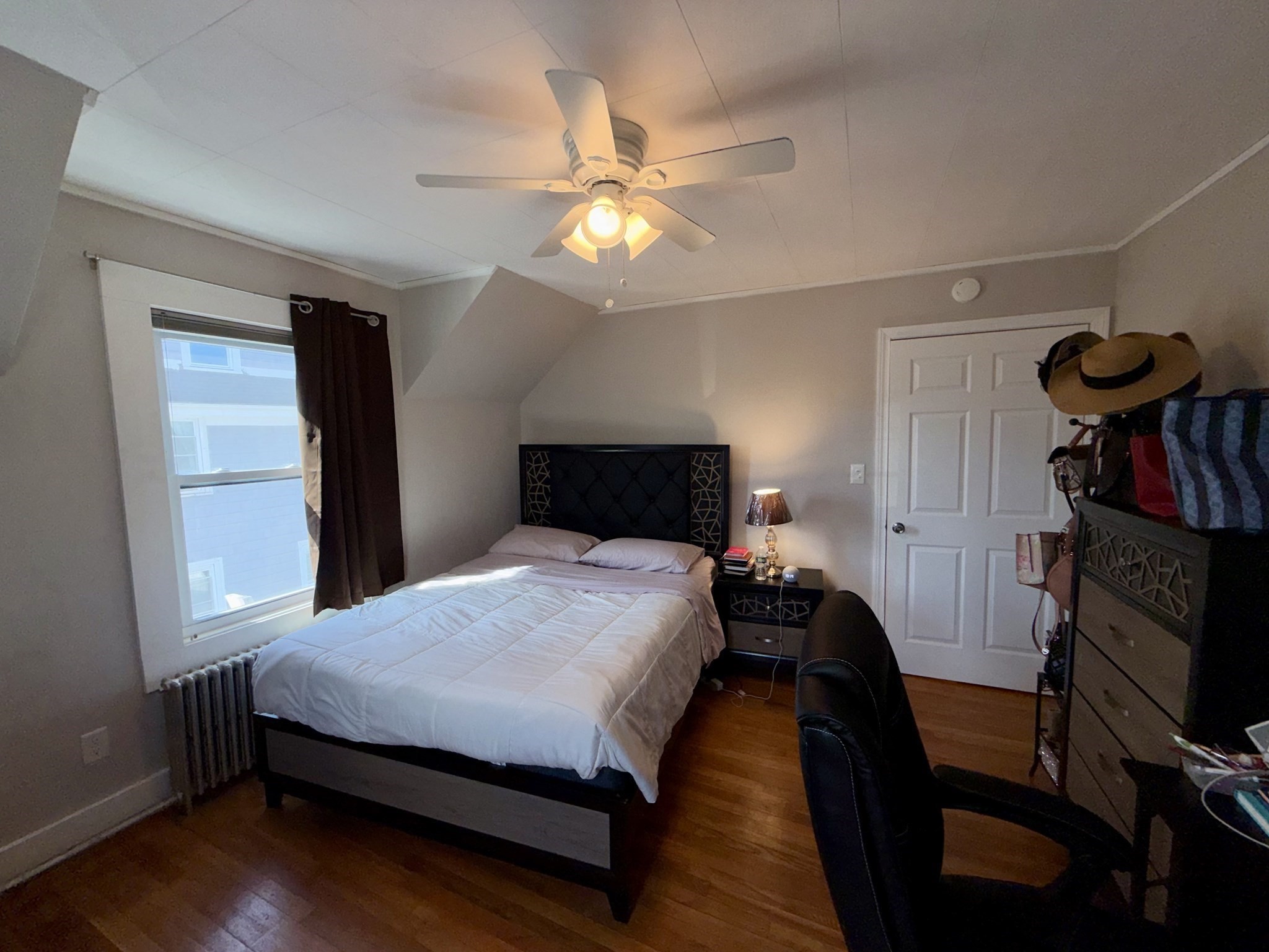 26 Kirtland St Property Photo 6
