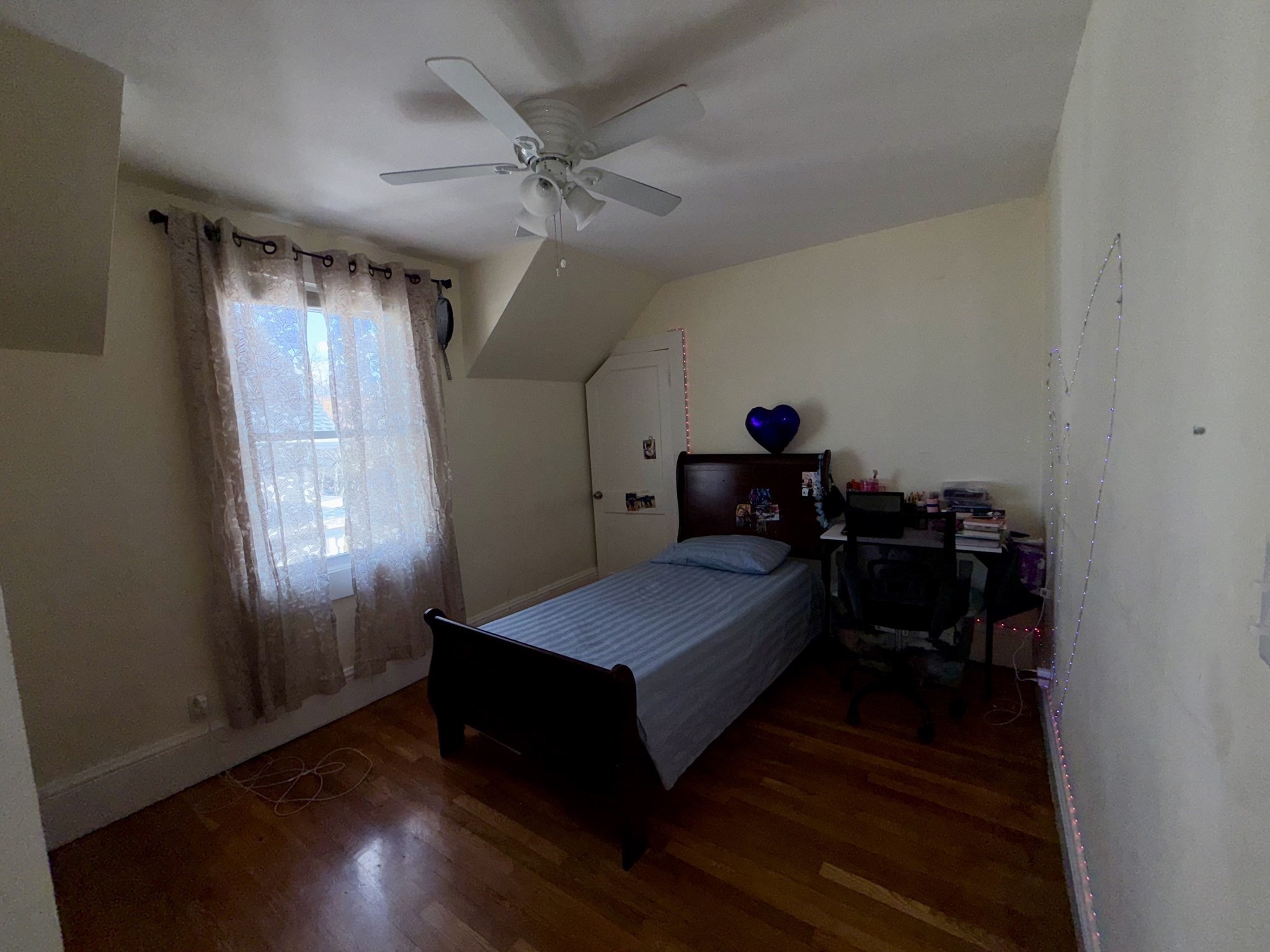 26 Kirtland St Property Photo 8