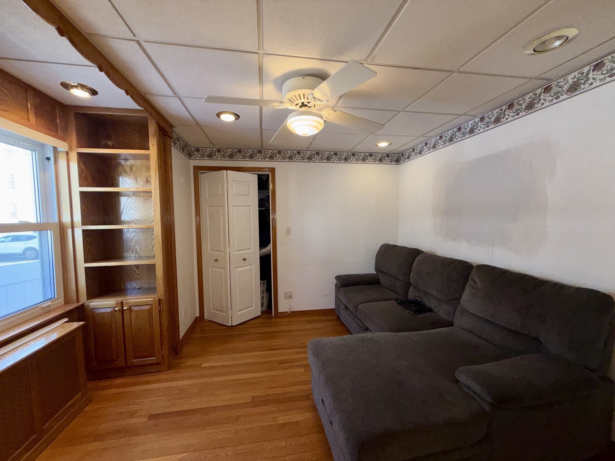 26 Kirtland St Property Photo 13