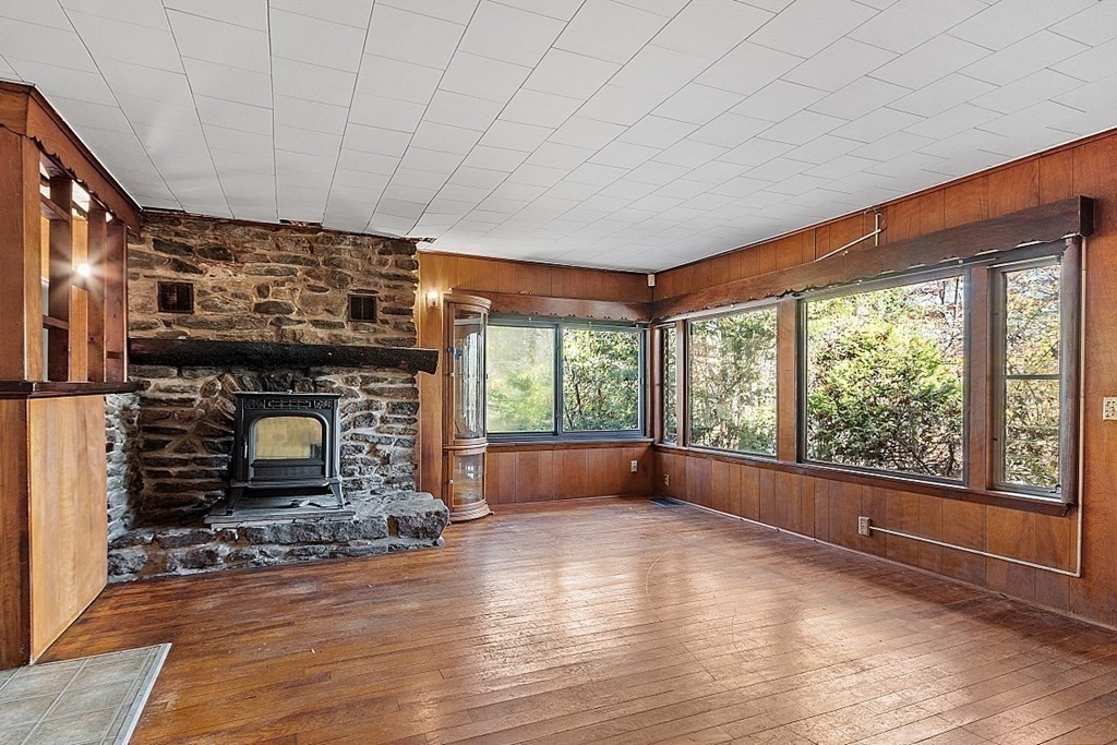 240 Barre Rd Property Photo 3
