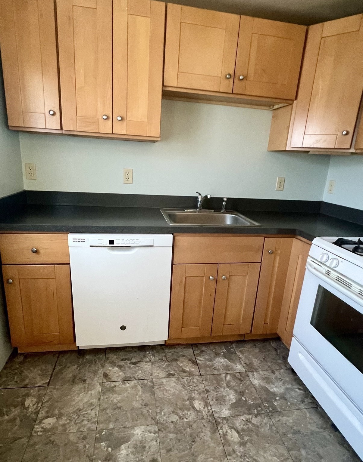 10 Edgemere Rd Property Photo 28