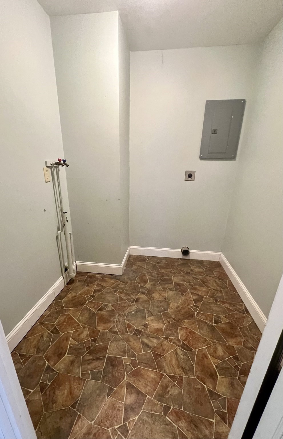 10 Edgemere Rd Property Photo 33