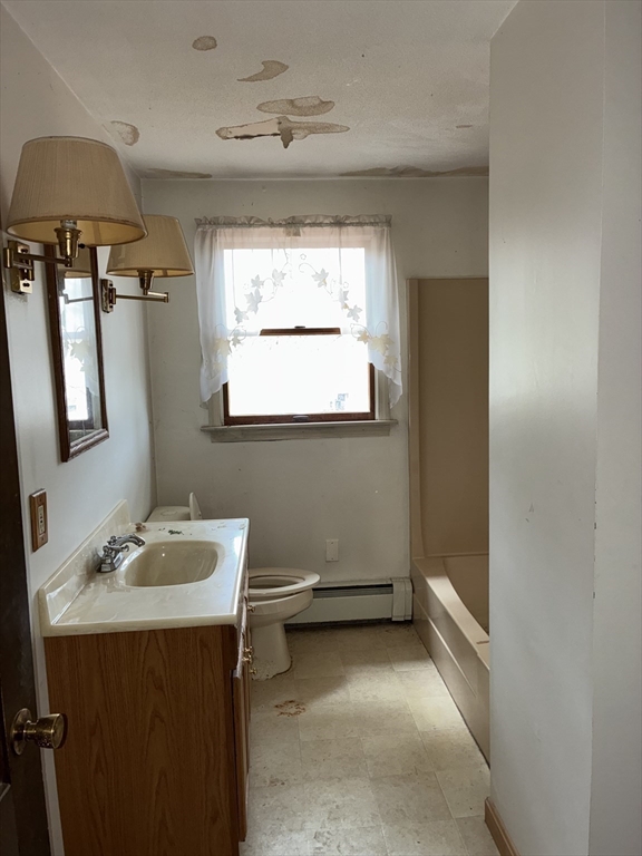 64 Loiselle Ave Property Photo 5