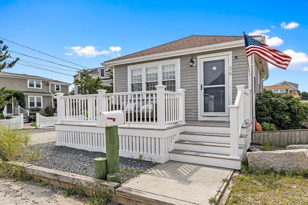 36 Ocean Rd N Property Photo 2