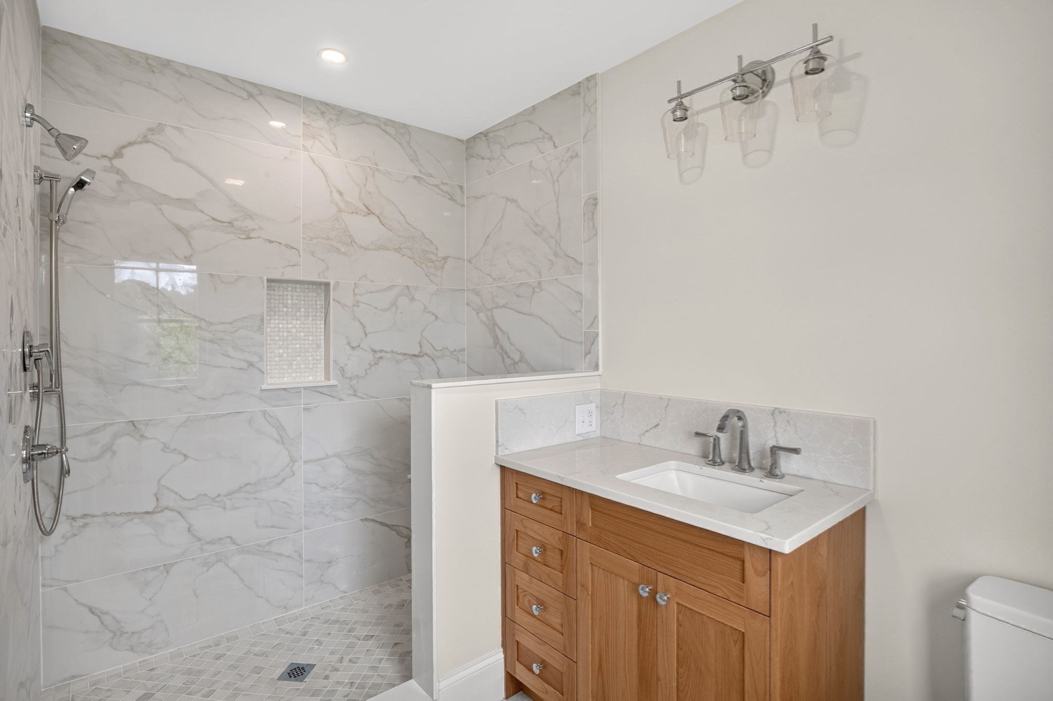 222 Barcliff Property Photo 19