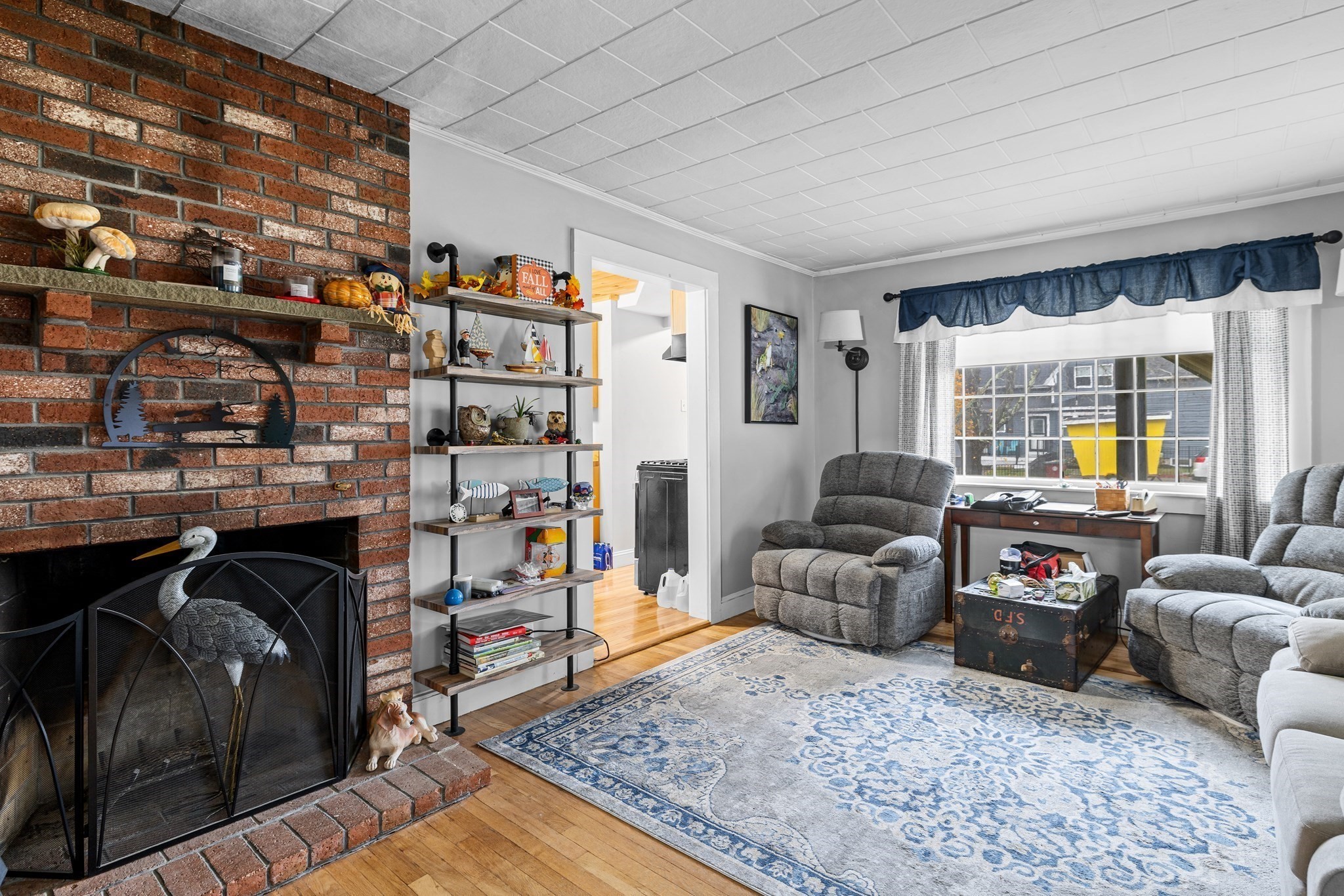 42 Everett Street Property Photo 5