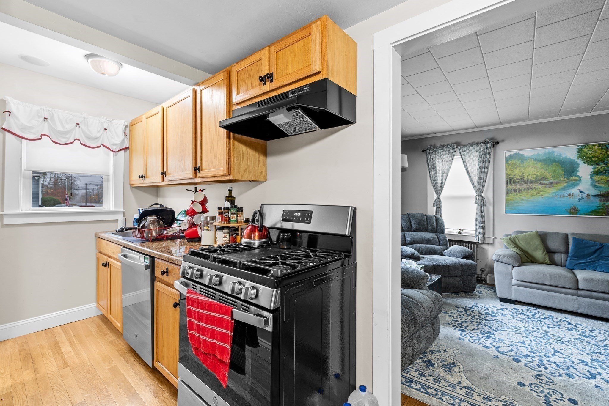 42 Everett Street Property Photo 7