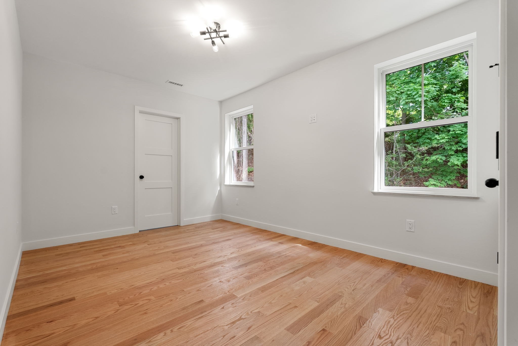 42 Woodbine Circle Property Photo 26