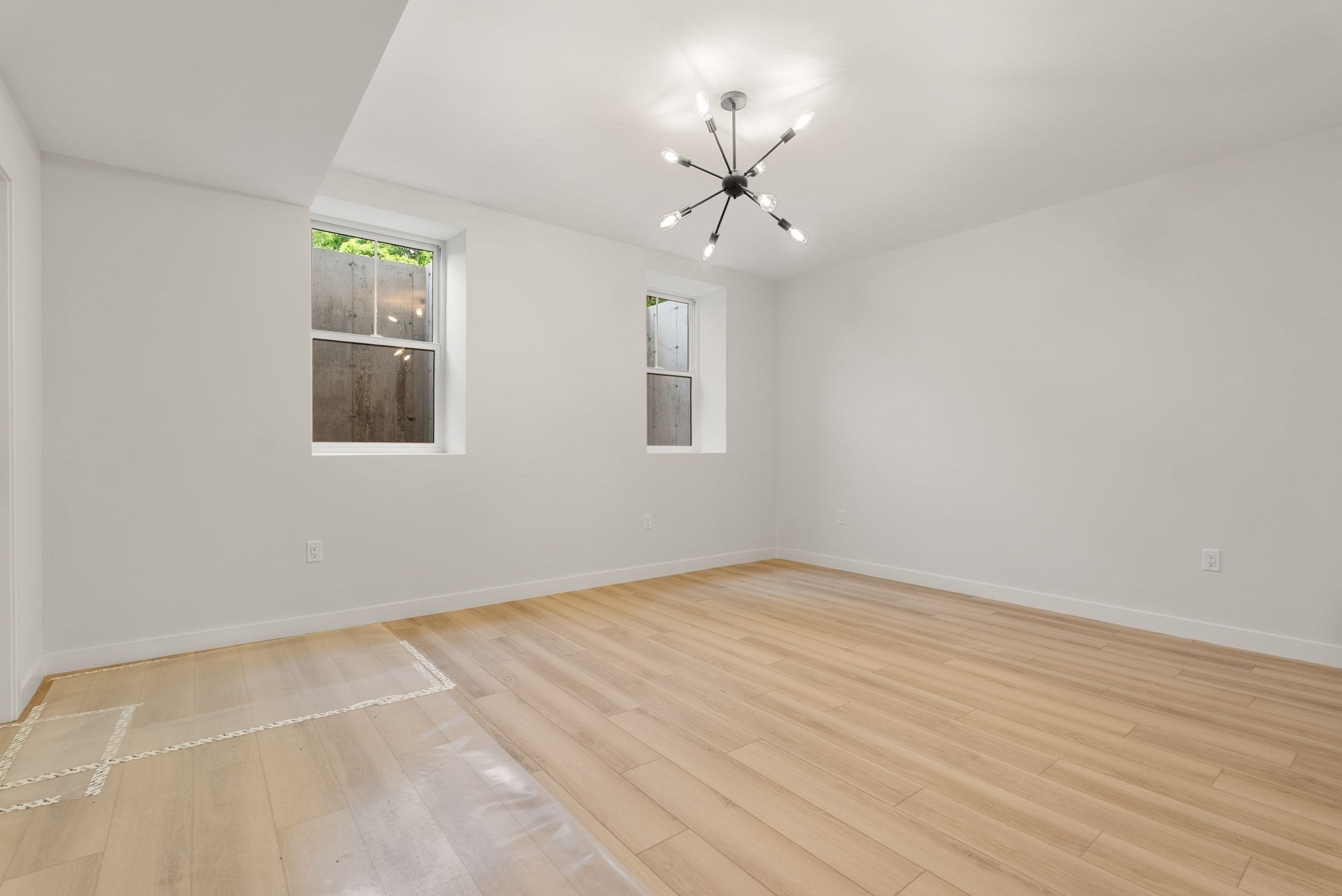 42 Woodbine Circle Property Photo 32