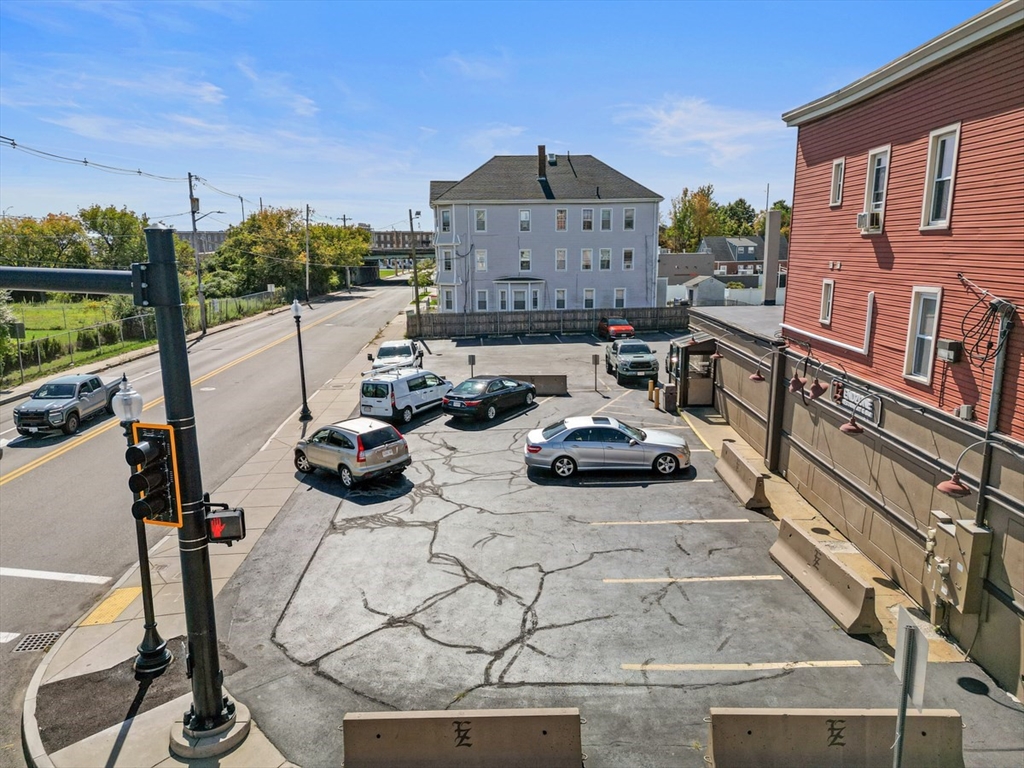 218 Coggeshall St # 3 Property Photo 4