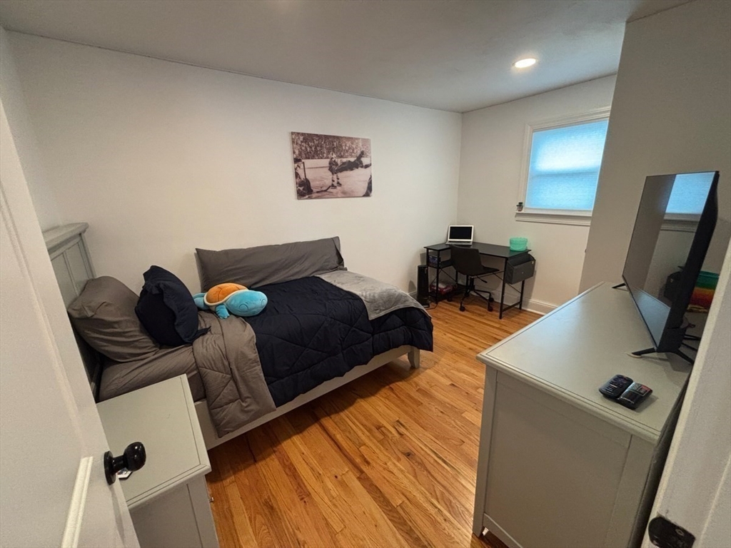 218 Coggeshall St # 3 Property Photo 19