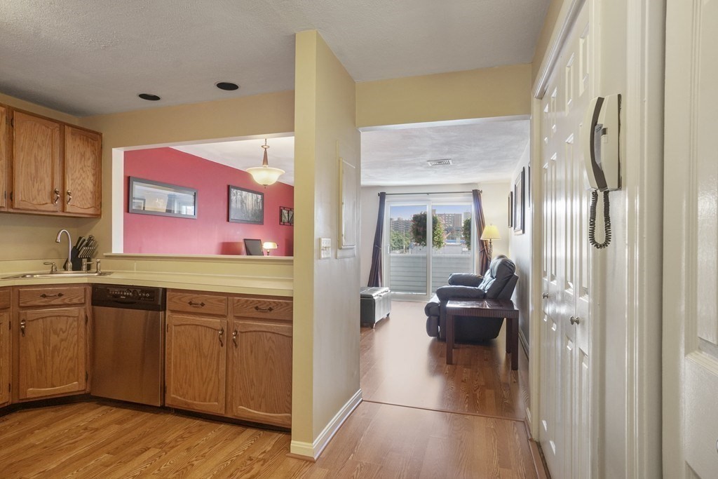 24 South Street # 22 Property Photo 3