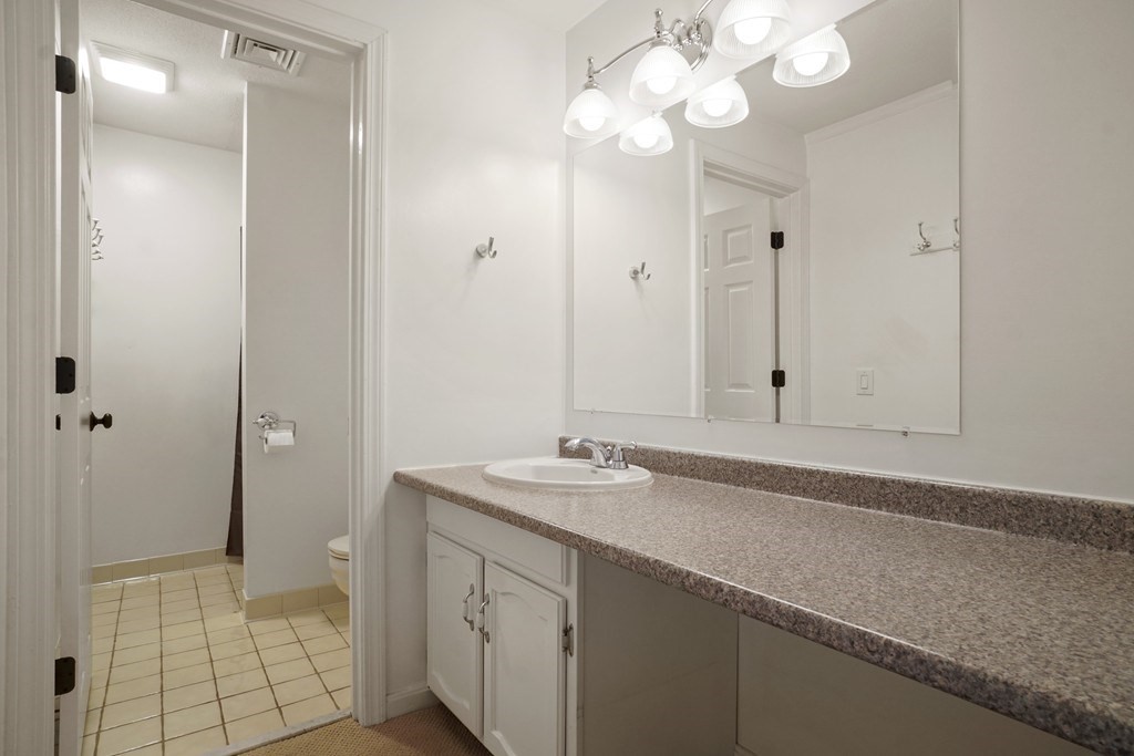 24 South Street # 22 Property Photo 11