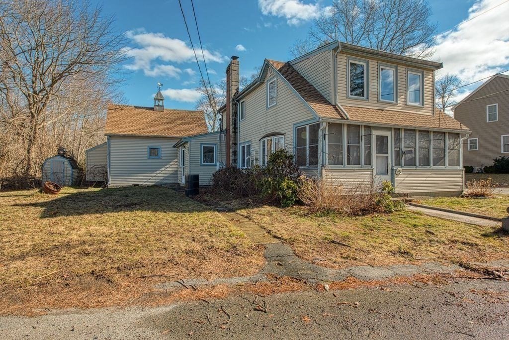22 Ocean Ave Property Photo 3